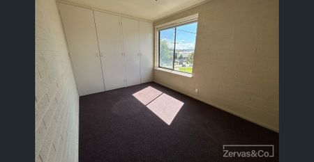 3 BEDROOM APARTMENT FOR LEASE - Photo 2