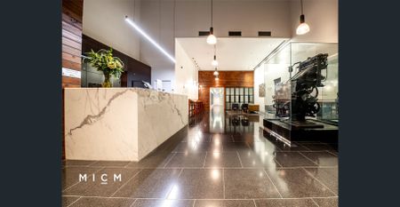 Melbourne One: Stunning Two Bedroom Apartment Perfectly Positioned in the Heart of Melbourne! - Photo 4