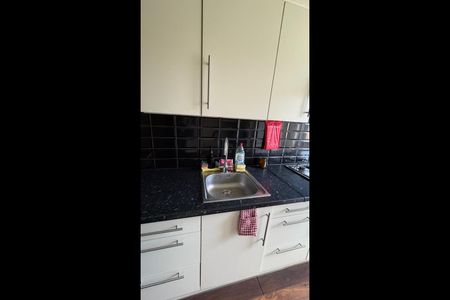 Room in a Shared House, Warren Road, NW2 - Photo 3