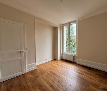 Location Appartement 3 pièces 79m² - Photo 4