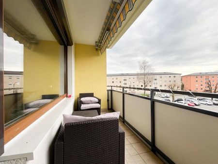 Stilvolle 2,5 Zimmer Wohnung mit Loggia in Taxham - Photo 3