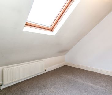 2 bedroom apartment to rent Danecourt Road, Poole, BH14 - Photo 1