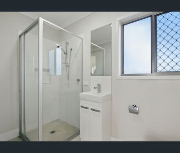 34 Jillian Place, Wynnum West, Qld 4178 - Photo 1