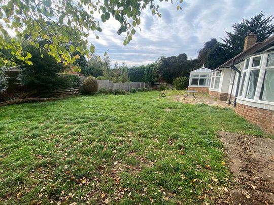 2 bedroom bungalow to rent - Photo 1
