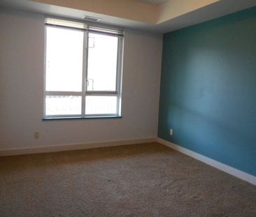 2bed + den 2bath Condo; Sundance Ridge – Available October 1st - Photo 2