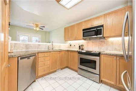 Detached Home For Lease | N8123966 - Photo 3