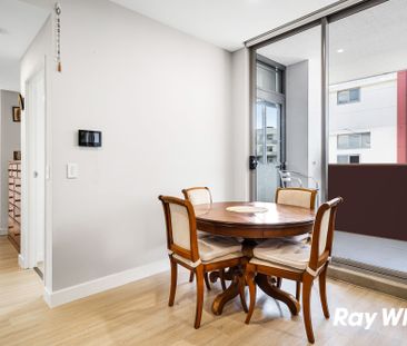 SPACIOUS AND PREMIUM TWO BEDROOM Apartment Close to All Amenities! - Photo 3