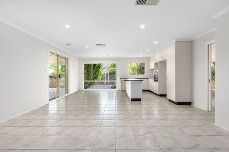 27 Branson Street, Dunlop ACT 2615 - House For Rent | Domain - Photo 5