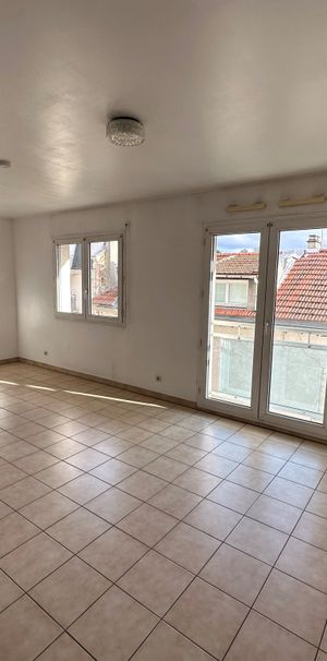 Location Appartement 1 pièce 27m² GAGNY 93220 - Photo 1