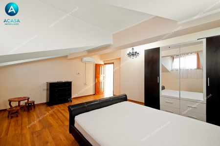 Vila D+P+2 cu 5 camere, garaj si curte de inchiriat in Galati - Photo 5