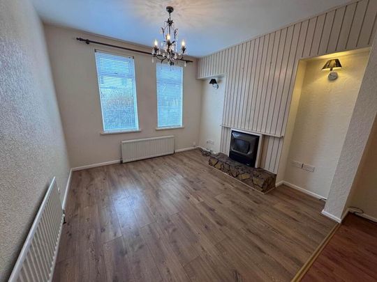 58 Bay Road, Larne, BT40 1DG - Photo 1