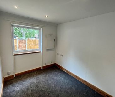 Gorse Close - Photo 4