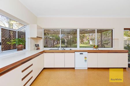 7 Hynes Road, Dalkeith WA 6009 - House For Rent | Domain - Photo 5