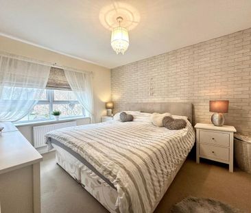 4 bedroom detached house to rent - Photo 4