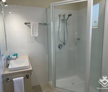 Gold Coast Short Term Rental, 1B+Study, Min 4 week stay, Fully Furn... - Photo 3