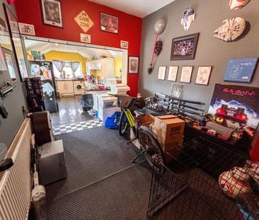 4 bedroom terraced house to rent - Photo 5