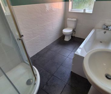 3 bed Terraced - To Let - Photo 4