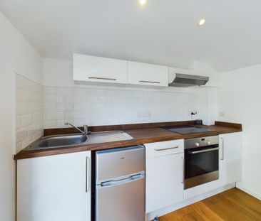 Studio to rent - Photo 4
