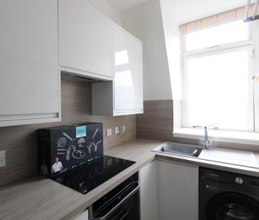 2 bedroom flat to rent - Photo 6