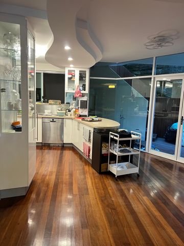 Chatswood West - Photo 2