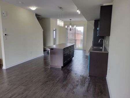 For Lease - 510 North Service Road Unit# 18, Grimsby, Ontario - Photo 4