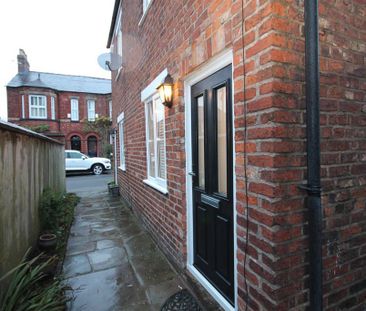1 bedroom semi-detached house to rent - Photo 2
