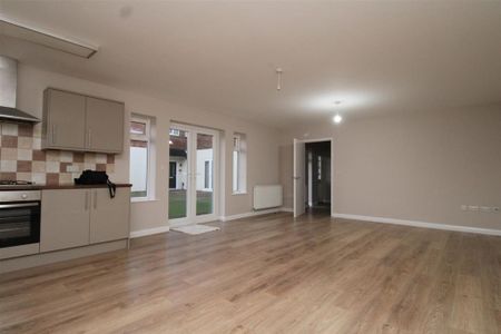 3 bedroom terraced house to rent - Photo 3