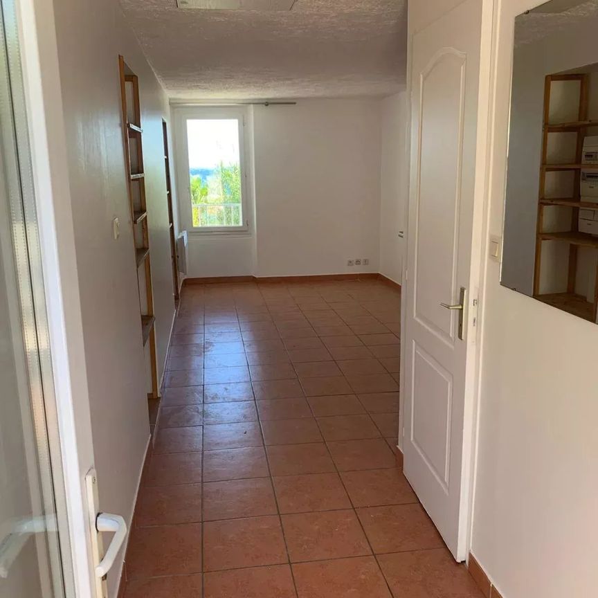 Location Appartement 2 pièces 25m² GIENS 83400 - Photo 1