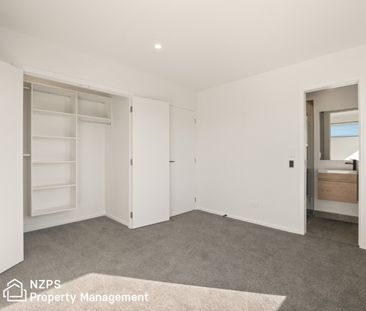 9 Edmund Anscombe Place , Caversham - Photo 3