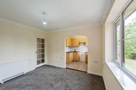2 bedroom retirement property to rent - Photo 4