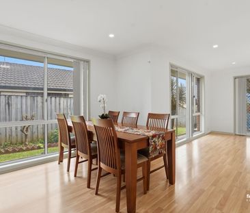 Beautiful 3 Bedroom Family Home in a Peaceful, Convenient Location - Photo 3