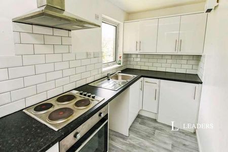 Cotswold Court, Beeston, Nottingham, NG9 - Photo 2