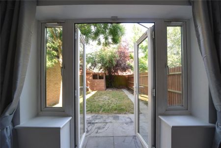 2 bedroom semi-detached house to rent - Photo 3