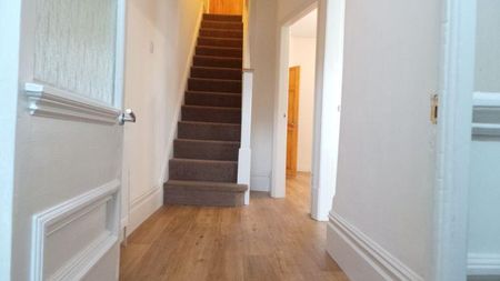 3 bedroom terraced house to rent - Photo 5