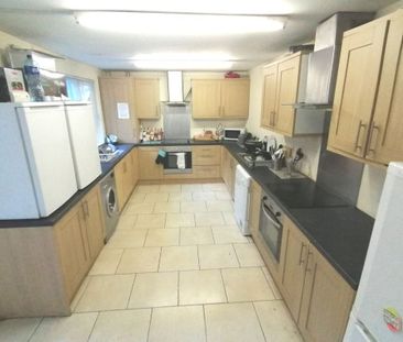 Room 3 - Wellesley Avenue, Belfast BT9 6DH - Photo 1