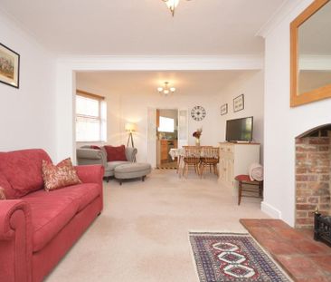 2 bedroom end of terrace house to rent - Photo 1