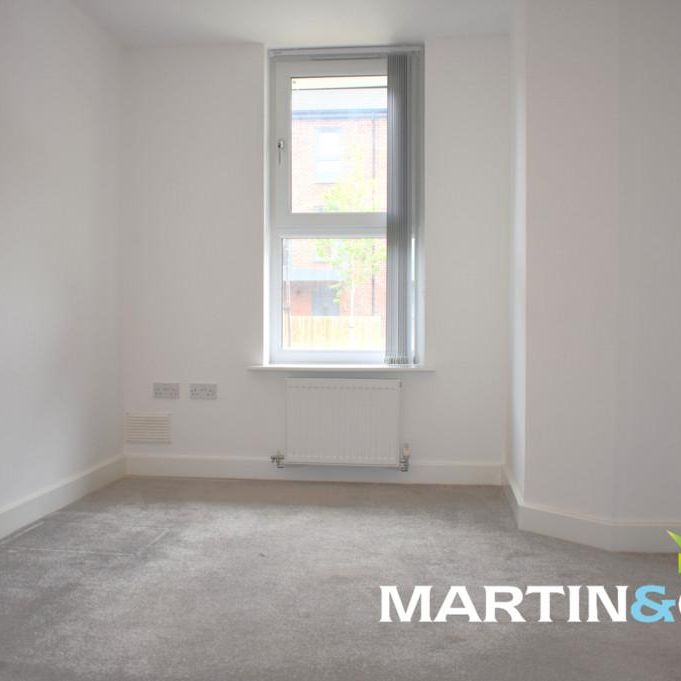 2 bedroom townhouse to rent - Photo 1