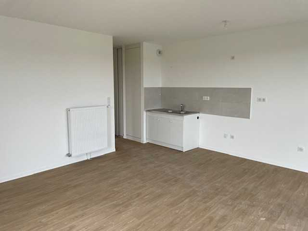 Location : Appartement 3 pièces 60 m2 – VILLAGE NEUF - Photo 4