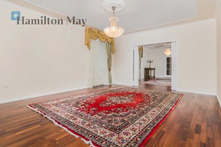 Na wynajem wyjątkowa willa z ogrodem znajdująca się w cichej dzielnicy - Kliny Borkowskie - Photo 5