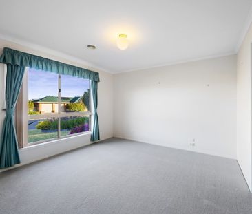 Spacious 4-bedroom Family Home In Quiet Location – Easy Access To L... - Photo 5