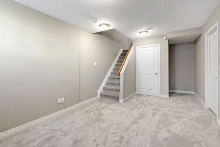 Timberline Townhomes — Townhouse (3 bedroom) available at 8 Timberline Private, Ottawa - Photo 4