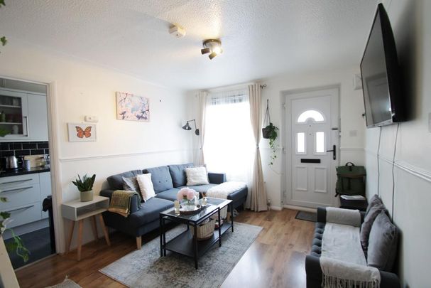 1 bedroom semi-detached house to rent - Photo 1