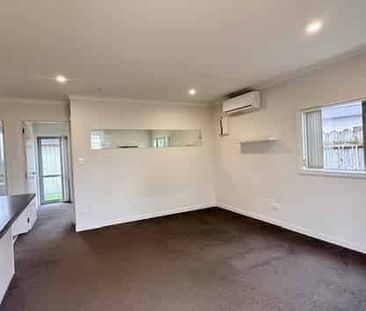 Cozy 1-Bedroom Home-Prime Papamoa Location! - Photo 5