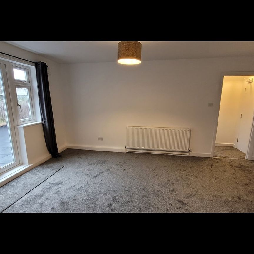 1 Bed Flat, Barry Road, SE22 - Photo 1