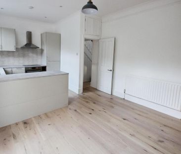 3 bedroom end of terrace house to rent - Photo 5