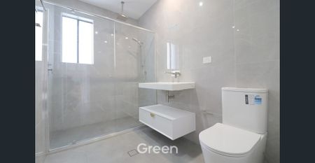 Modern, Stylish Five-Bedroom Duplex in Prime Meadowbank Location! - Photo 3