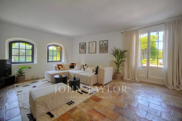 Maison à louer Mougins, Cote d'Azur, France8 500 EUR / Mois - Photo 1