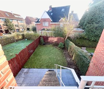 MOOIE WONING MET 3 SLAAPKAMERS, TUIN EN GARAGE - Foto 4