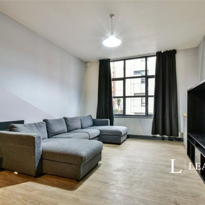3 bedroom flat to rent - Photo 1