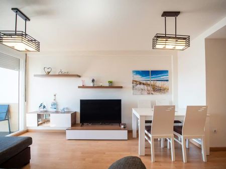 Carrer de Carcaixent, Valencia, Valencian Community 46007 - Photo 2